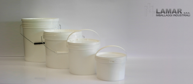 Buckets with handle